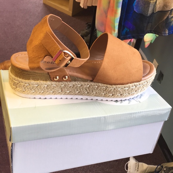 !! NEW !! Platform Espadrille Sandals in Camel - Picture 8 of 10